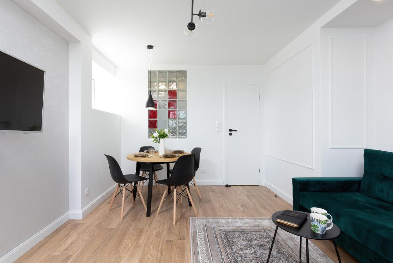 Metro Marymont Apartment By Noclegi Renters Warsaw Exterior photo