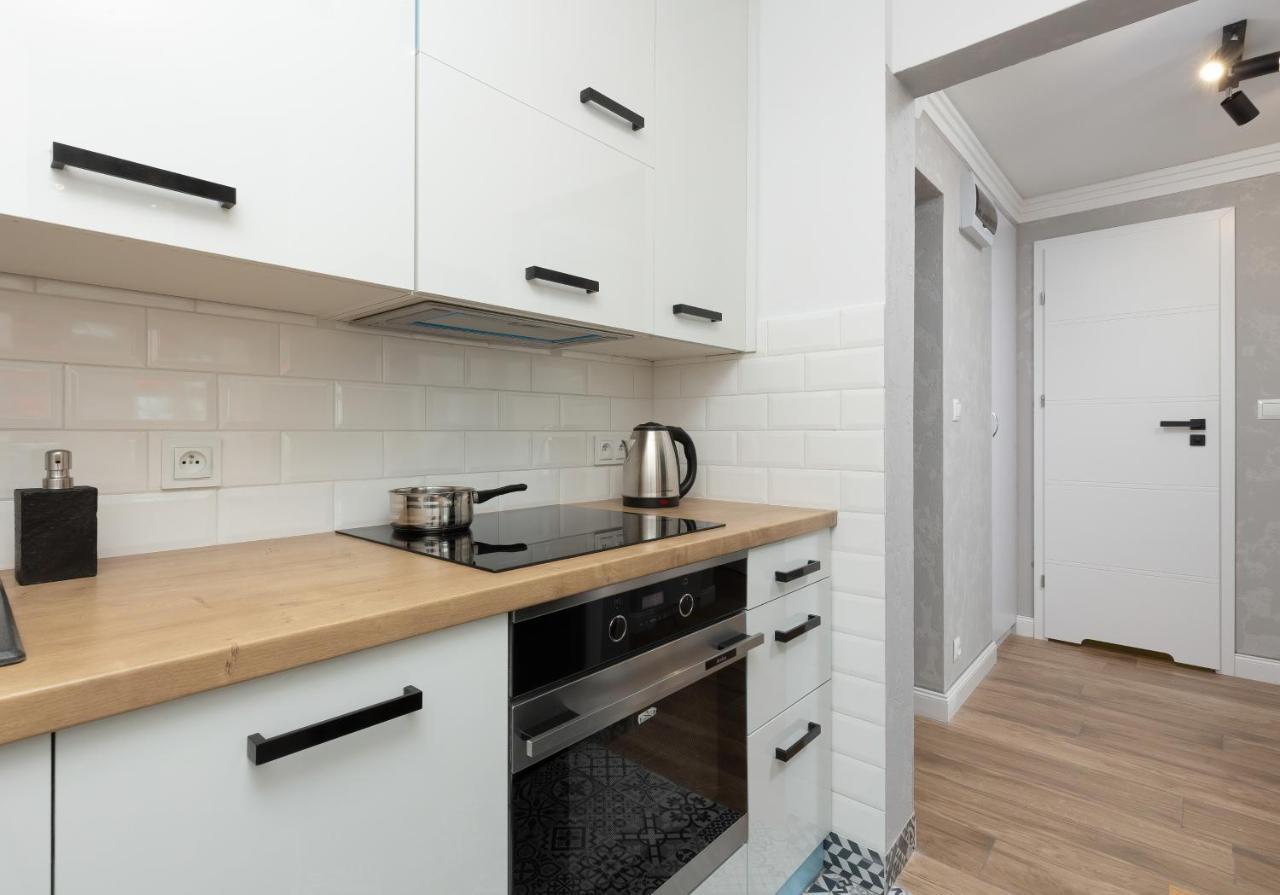 Metro Marymont Apartment By Noclegi Renters Warsaw Exterior photo